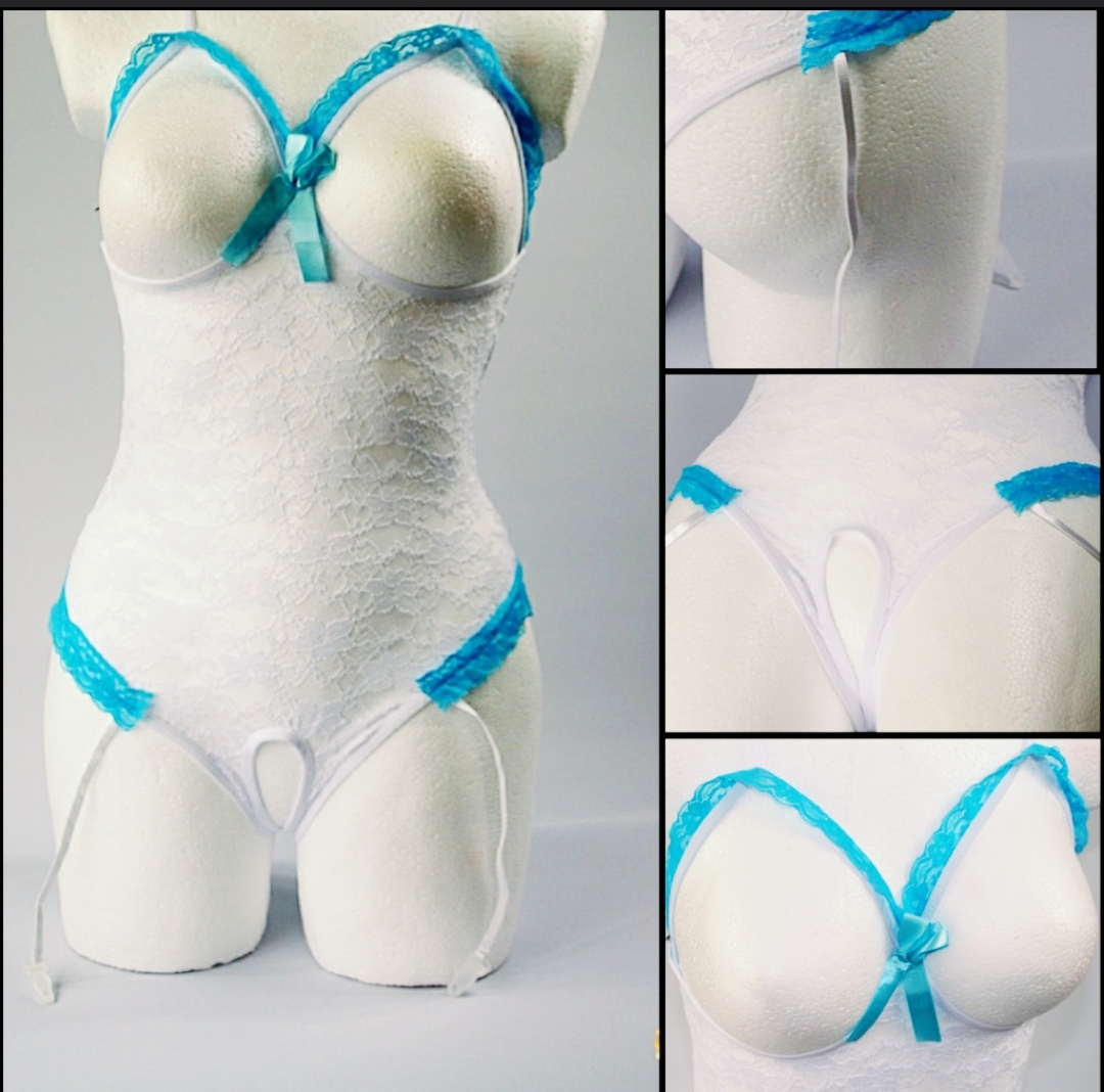 Damen Dessous Ouvert Reizwäsche Spitze BH Tanga Nachtwäsche Unten Offen mit Strapshalter Weiß
