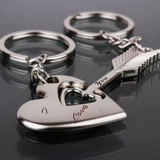 Liebes Schlüsselanhänger für Paare I Love You Geschenkidee Herz Pfeil 2 Teilig